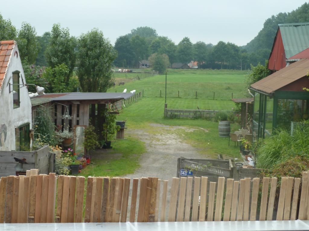Studio With More Than A View Maldegem Quarto foto