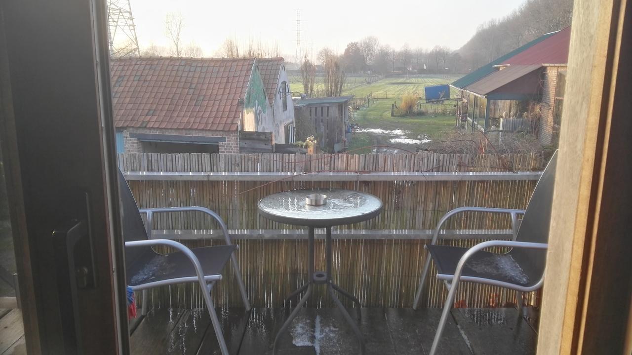 Studio With More Than A View Maldegem Exterior foto